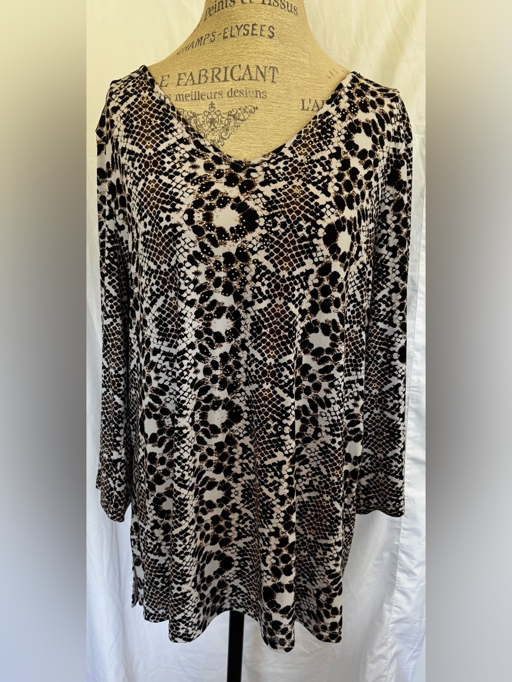 New Directions Women’s Blouse in Snakeskin Sparkle Sz L